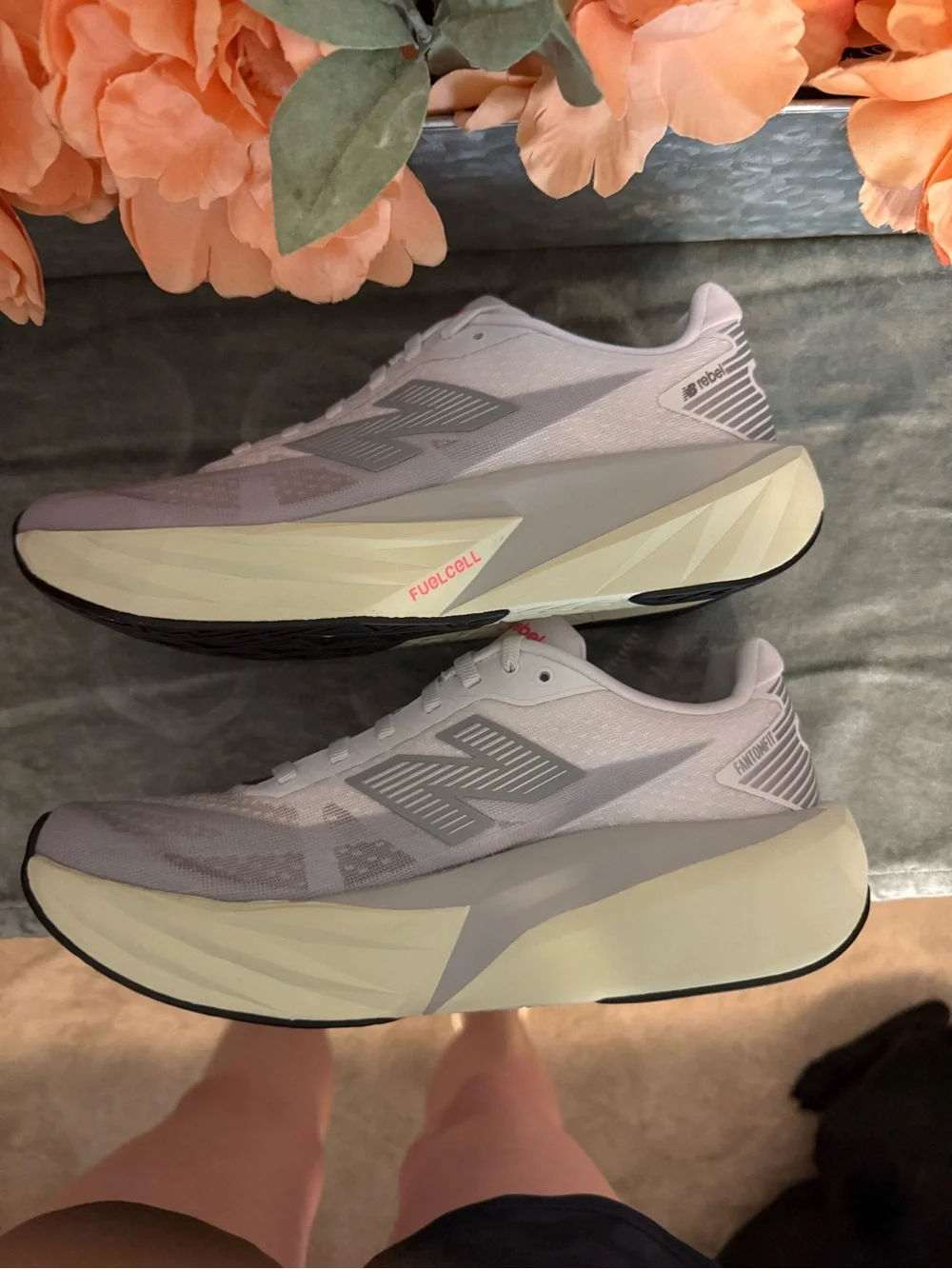 New Balance FuelCell Rebel v5- Grey White